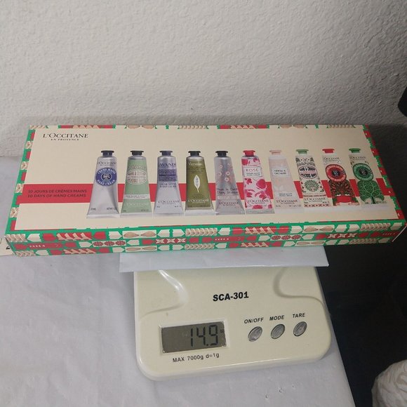 L'Occitane Hand Cream Gift Set X 10 30ml NIB - Picture 8 of 8